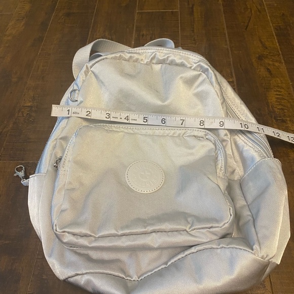 Kilpling Seoul Silver backpack - Picture 9 of 11